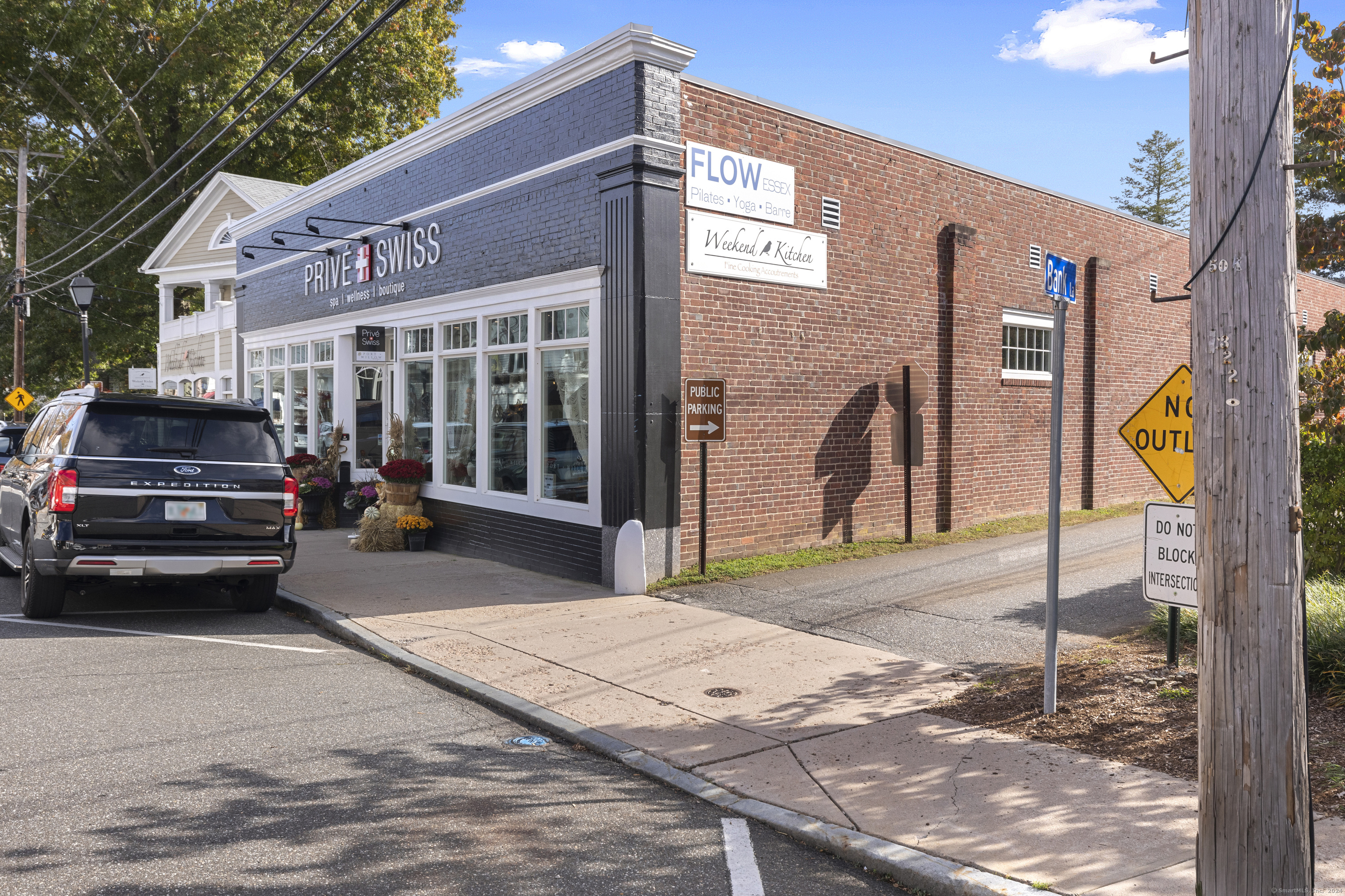 28 Main Street Essex CT 06426