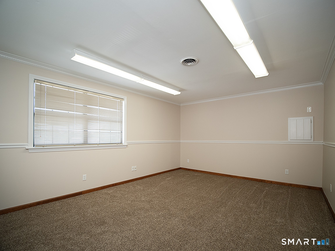 27 Lucy Street Woodbridge CT 06525