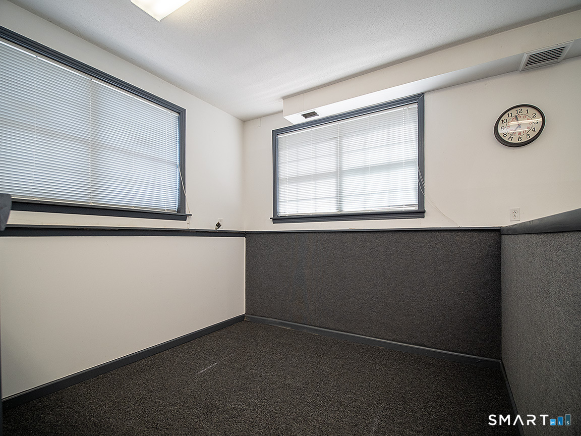 27 Lucy Street Woodbridge CT 06525