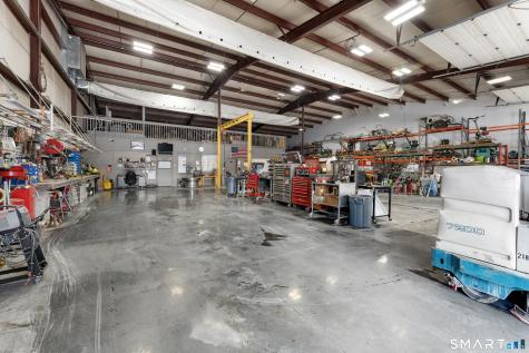 13 West Parkway Plainfield CT 06374
