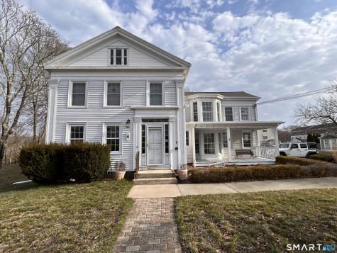 4 Fort Hill Road Groton CT 06340