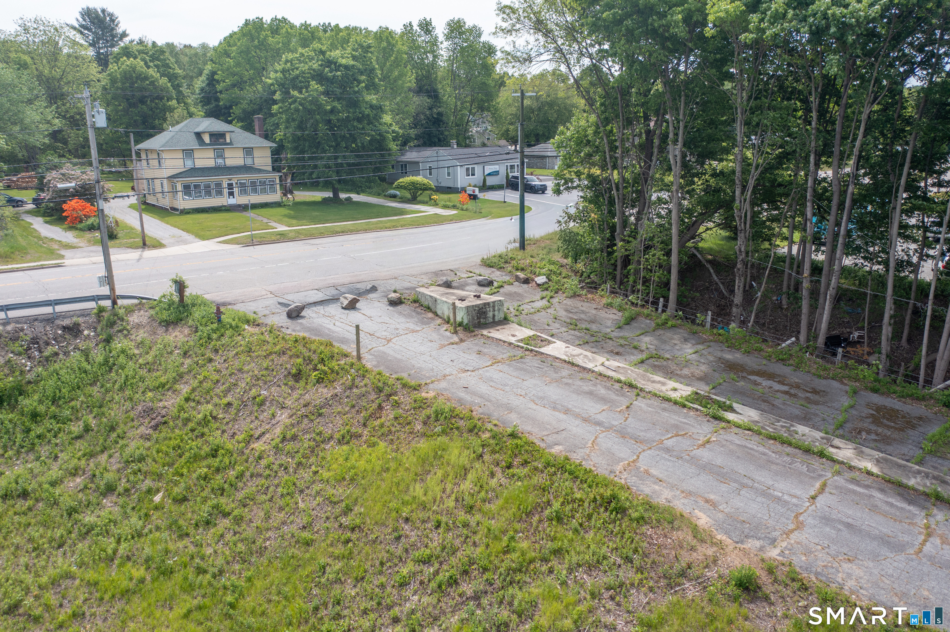 899 North Main Street Killingly CT 06239