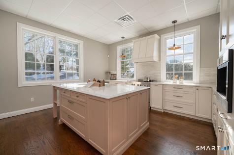 2614 Boston Post Road Guilford CT 06437