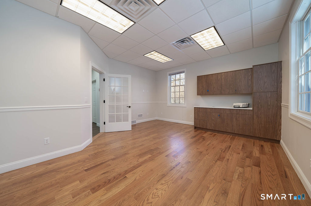 2614 Boston Post Road Guilford CT 06437