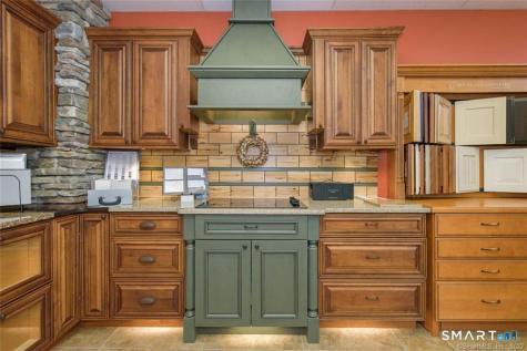 1695 Poquonock Avenue Windsor CT 06095