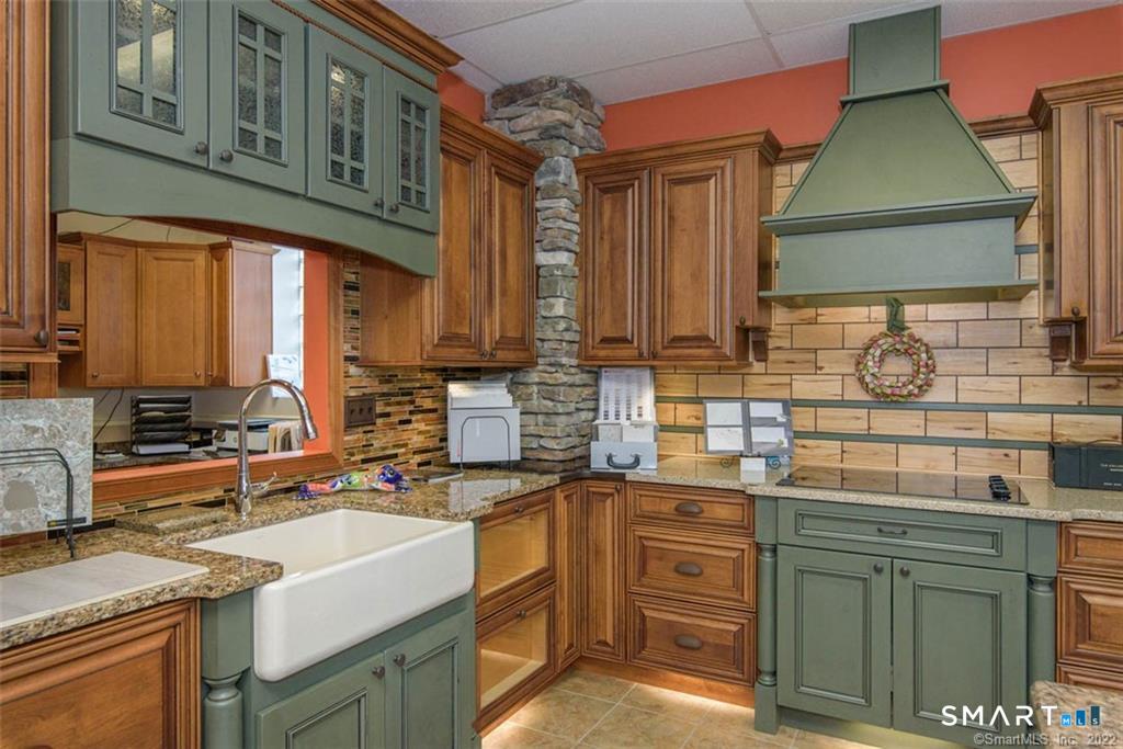 1695 Poquonock Avenue Windsor CT 06095