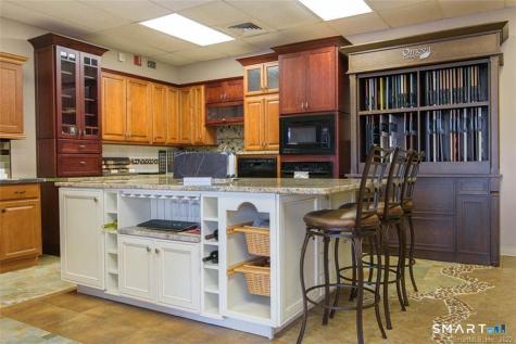 1695 Poquonock Avenue Windsor CT 06095