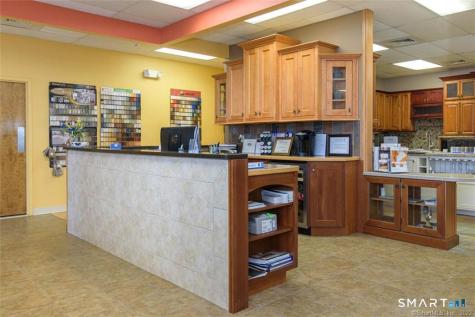 1695 Poquonock Avenue Windsor CT 06095