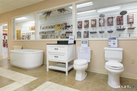 1695 Poquonock Avenue Windsor CT 06095