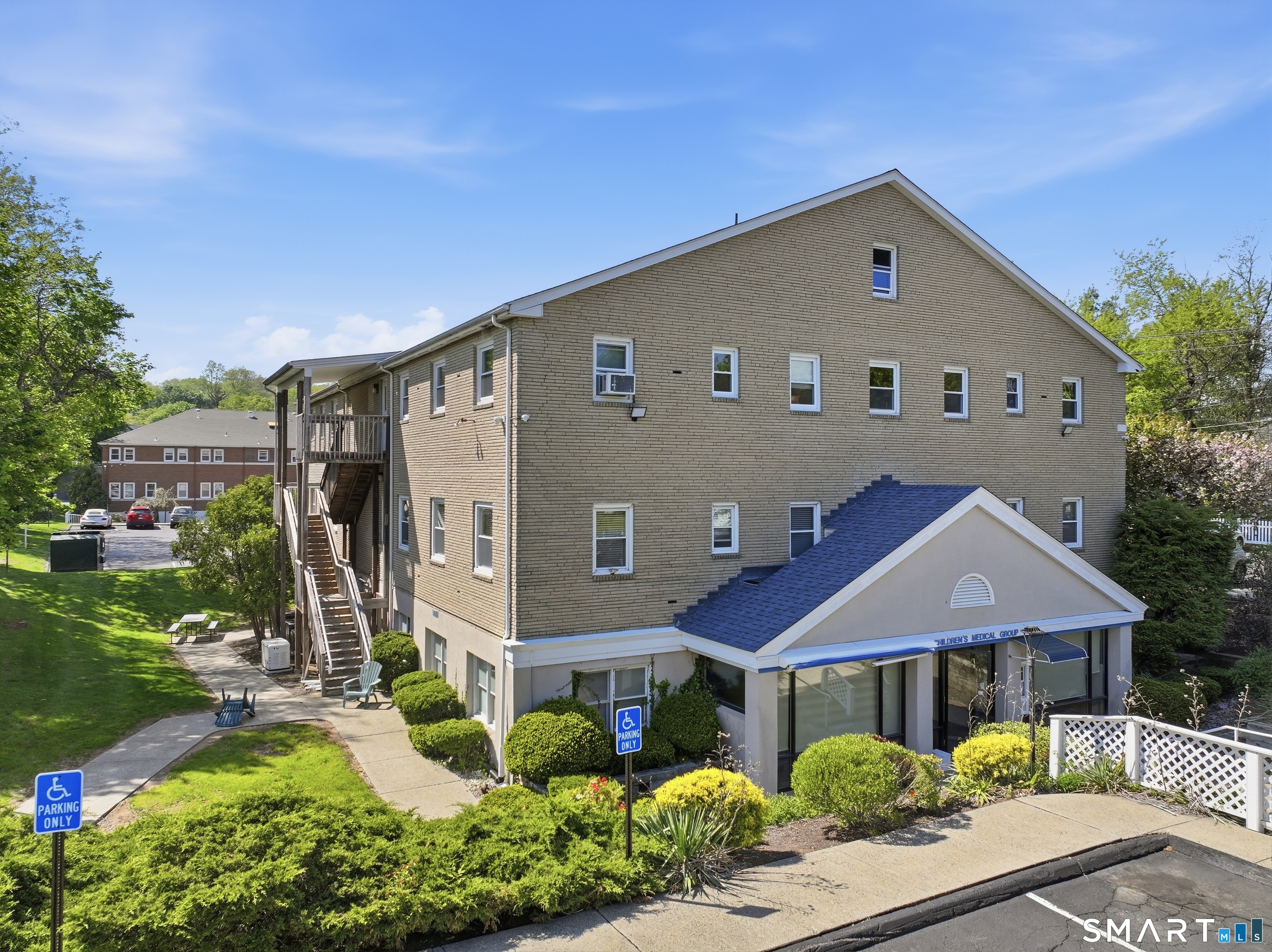 299 Washington Avenue Hamden CT 06518