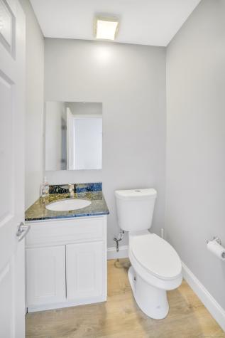 10-18 Beach Street Seymour CT 06483