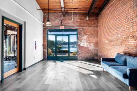 11 Main Street Stonington CT 06355