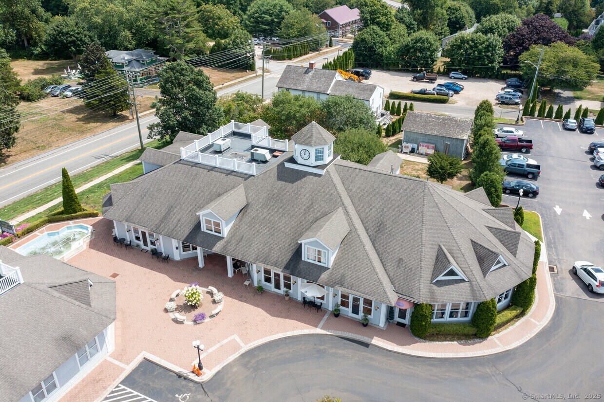 1587 Boston Post Road Westbrook CT 06498