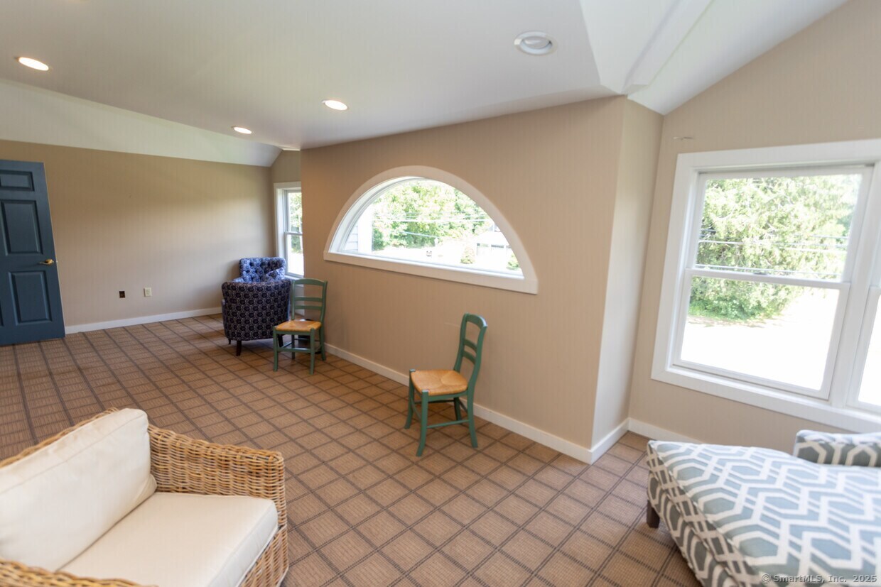 1587 Boston Post Road Westbrook CT 06498