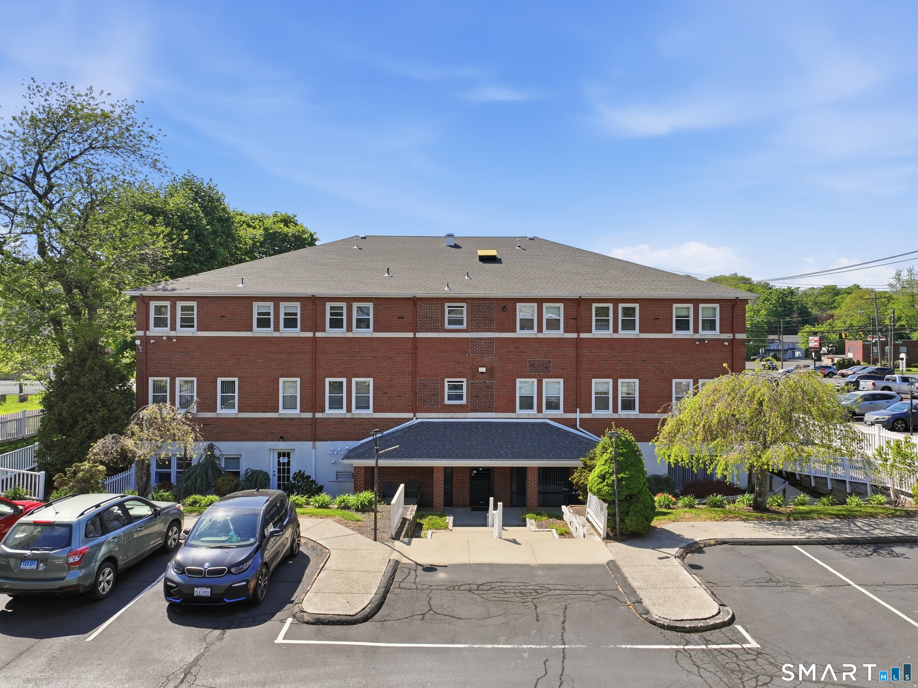 295 Washington Avenue Hamden CT 06518