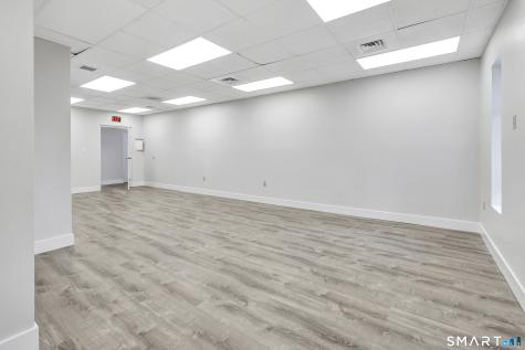 37 Huntington Plaza Street Shelton CT 06484