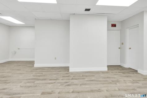 37 Huntington Plaza Street Shelton CT 06484