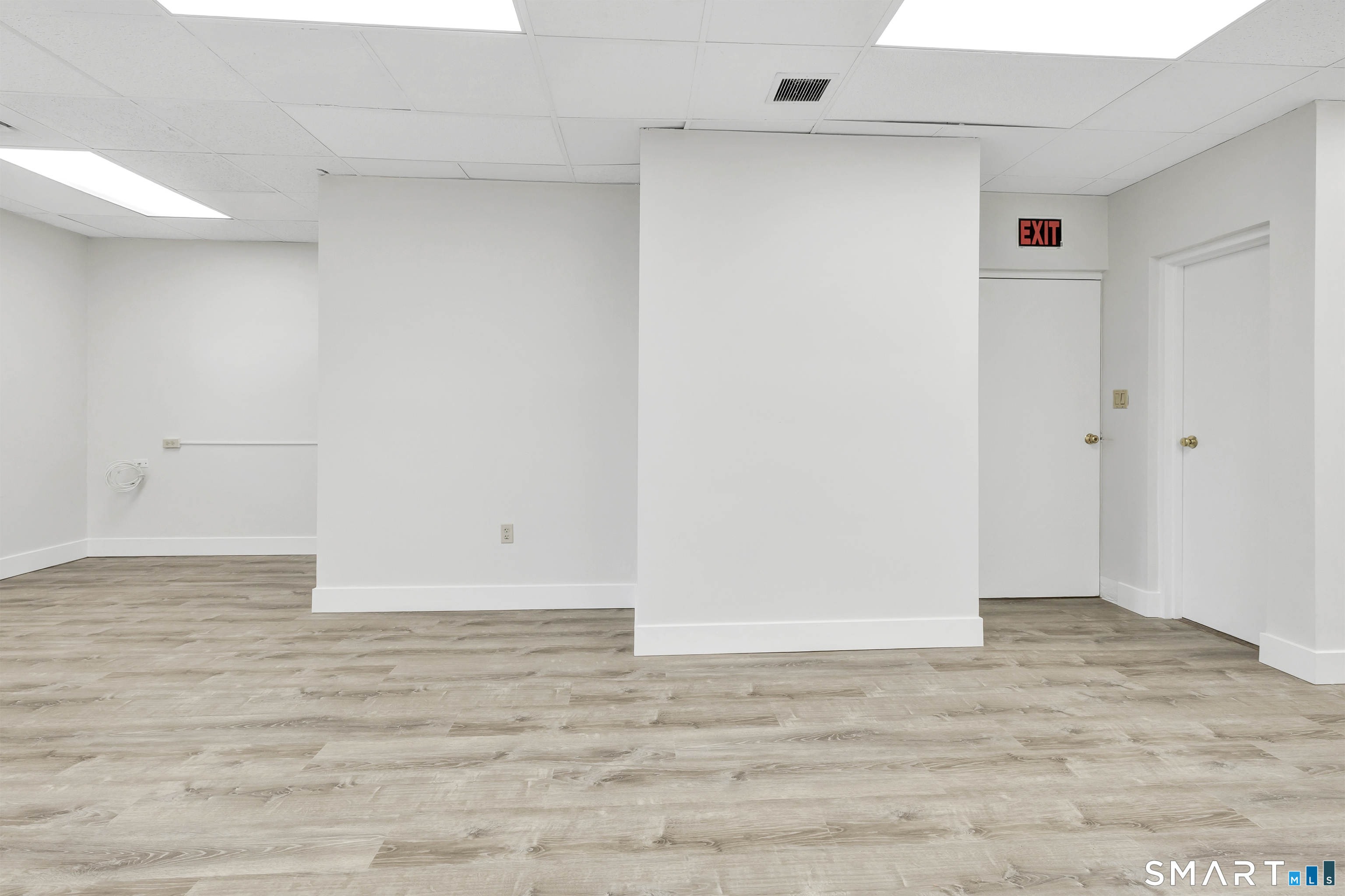 37 Huntington Plaza Street Shelton CT 06484