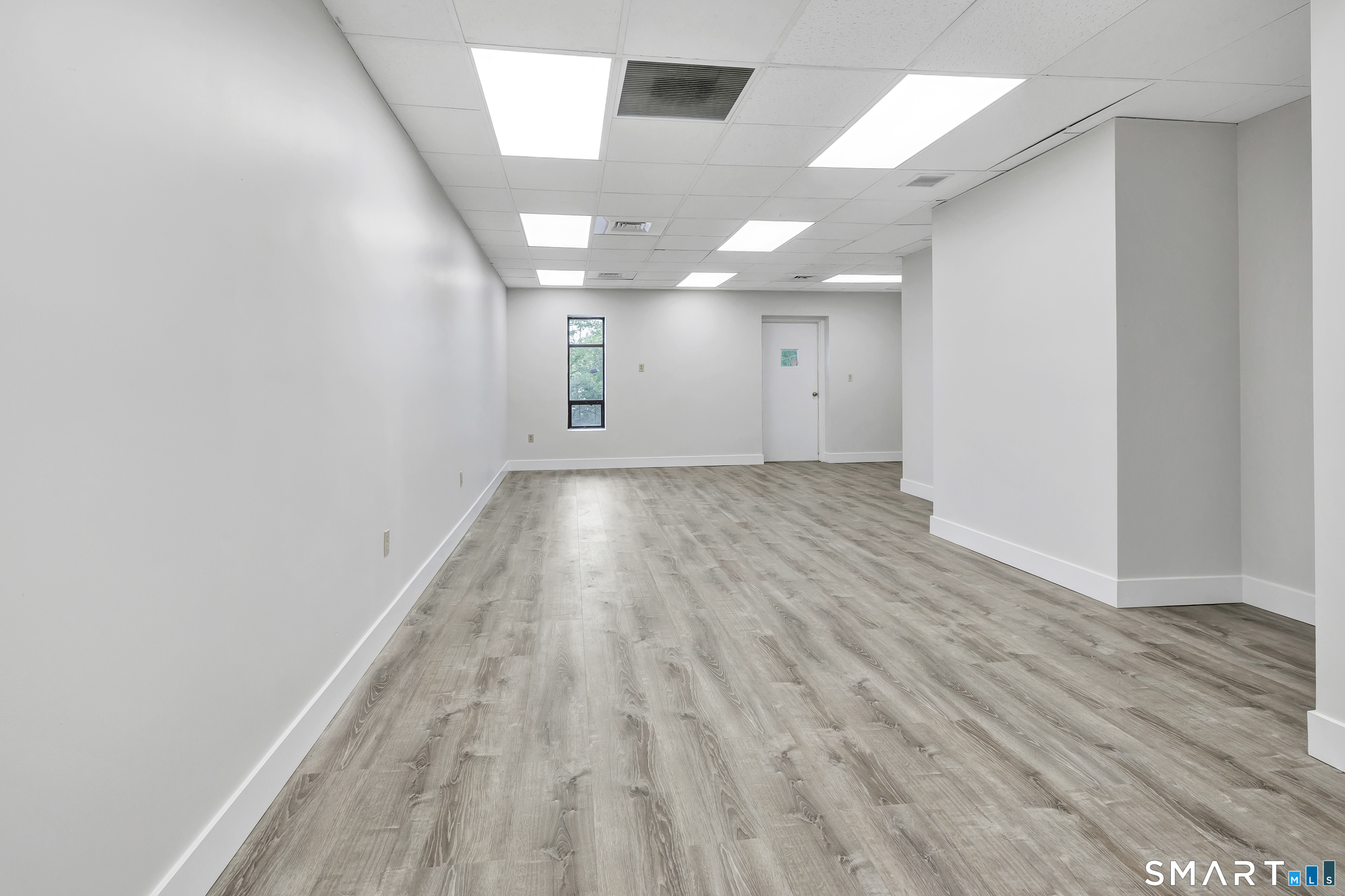 37 Huntington Plaza Street Shelton CT 06484