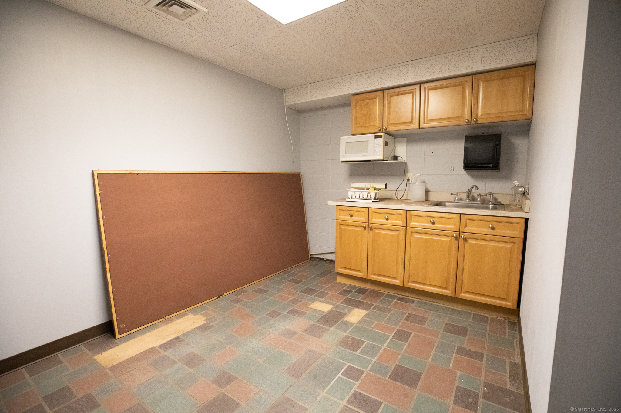 148 Addison Road Windsor CT 06095