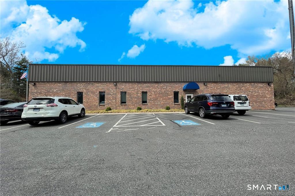 17 Berkshire Road Newtown CT 06482