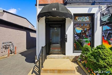 40 Bank Street New London CT 06320