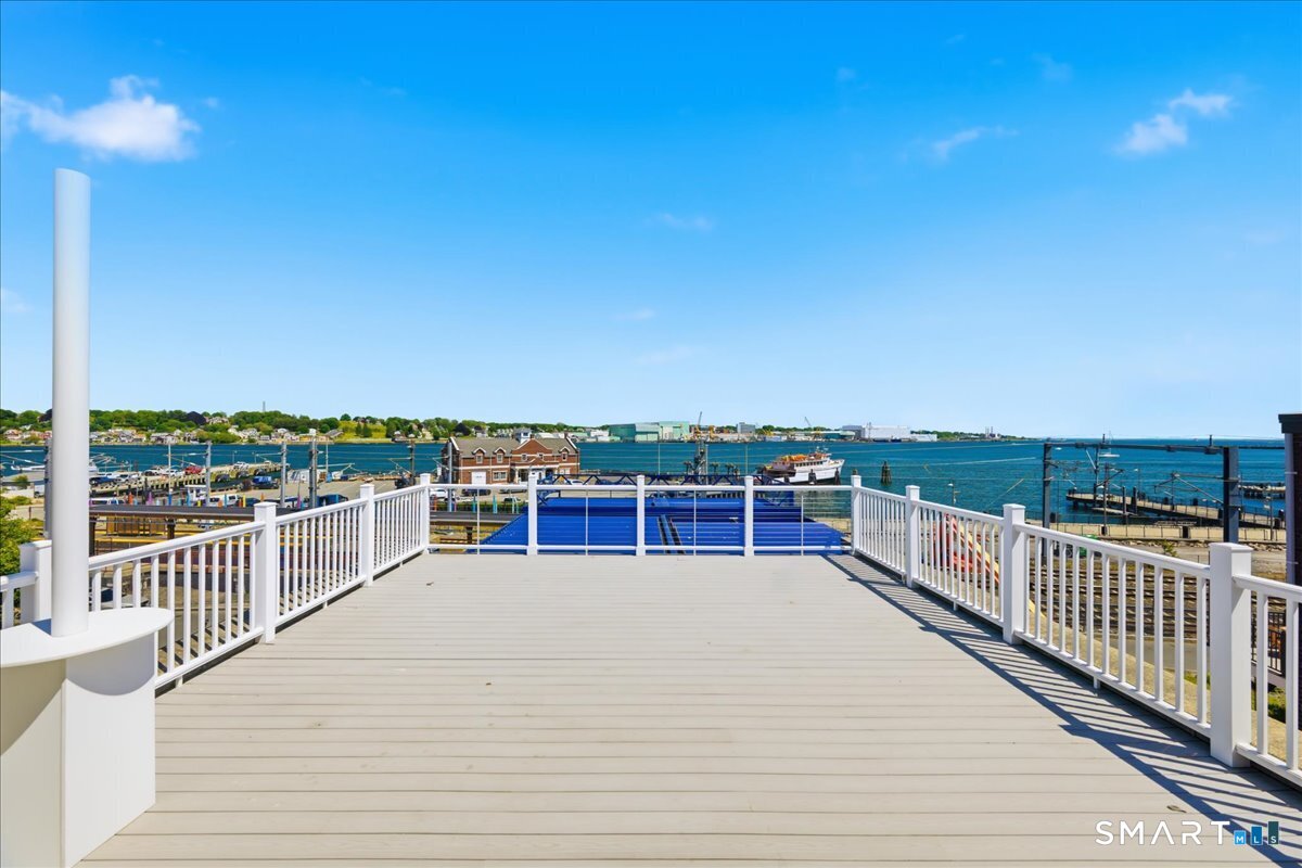 40 Bank Street New London CT 06320