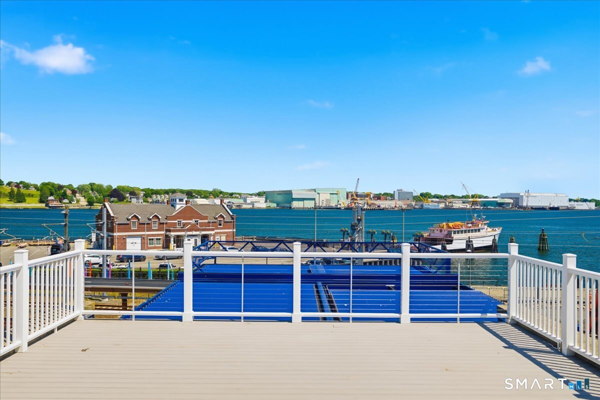 40 Bank Street New London CT 06320