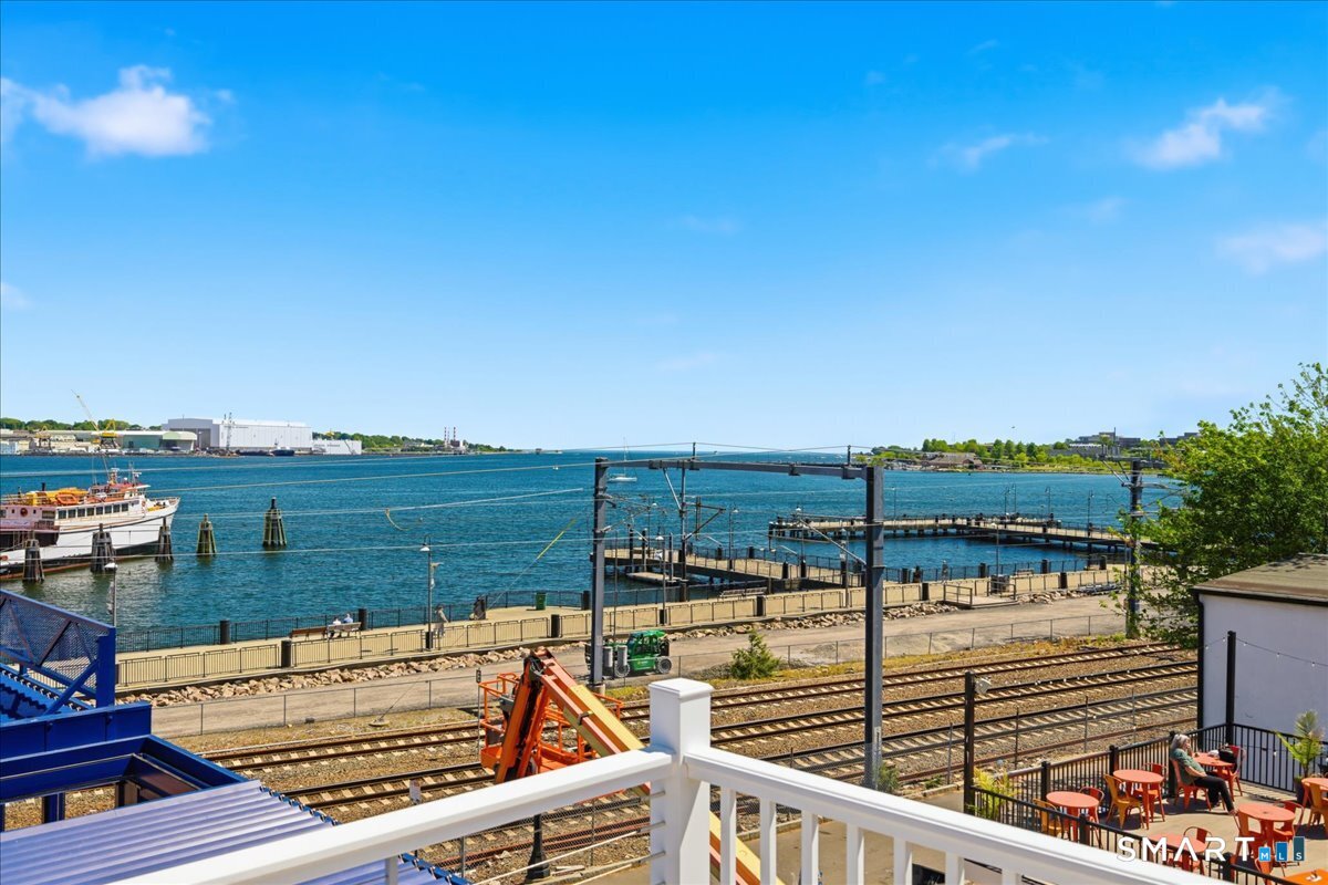 40 Bank Street New London CT 06320