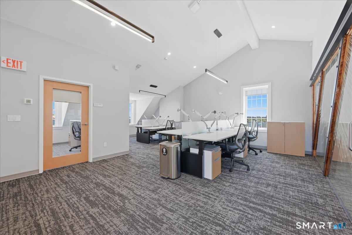 40 Bank Street New London CT 06320
