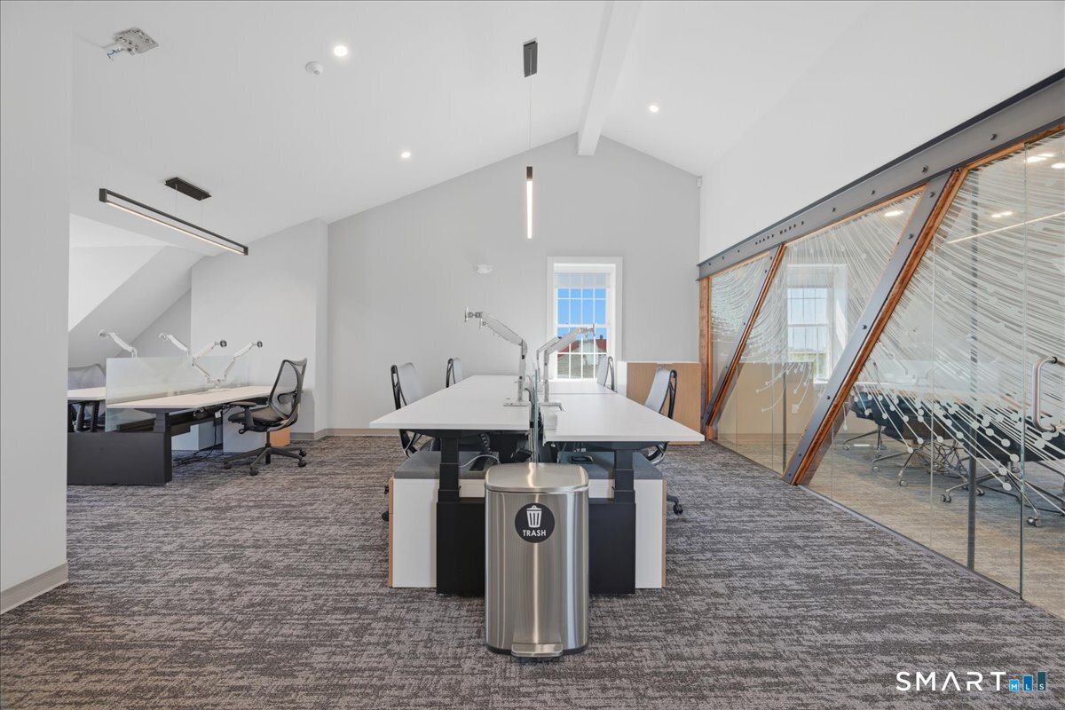 40 Bank Street New London CT 06320