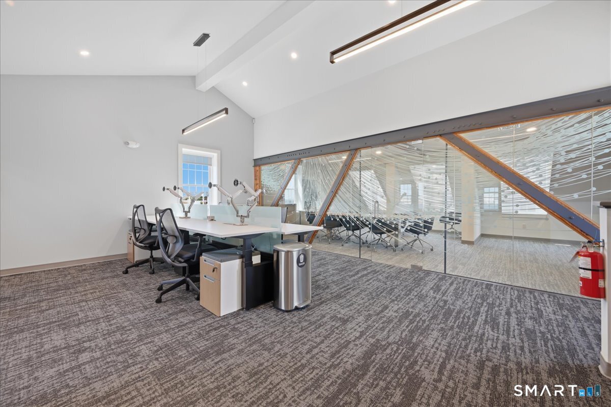 40 Bank Street New London CT 06320