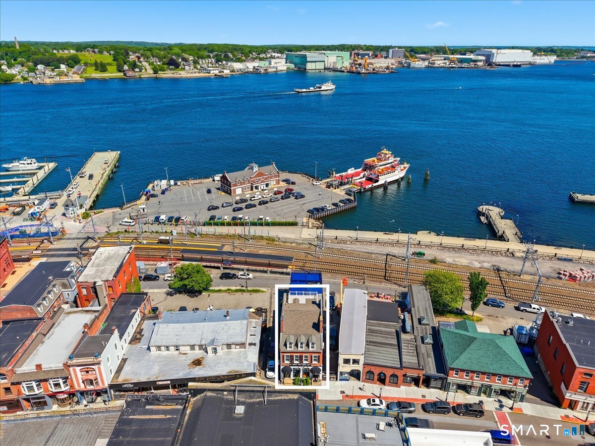 40 Bank Street New London CT 06320
