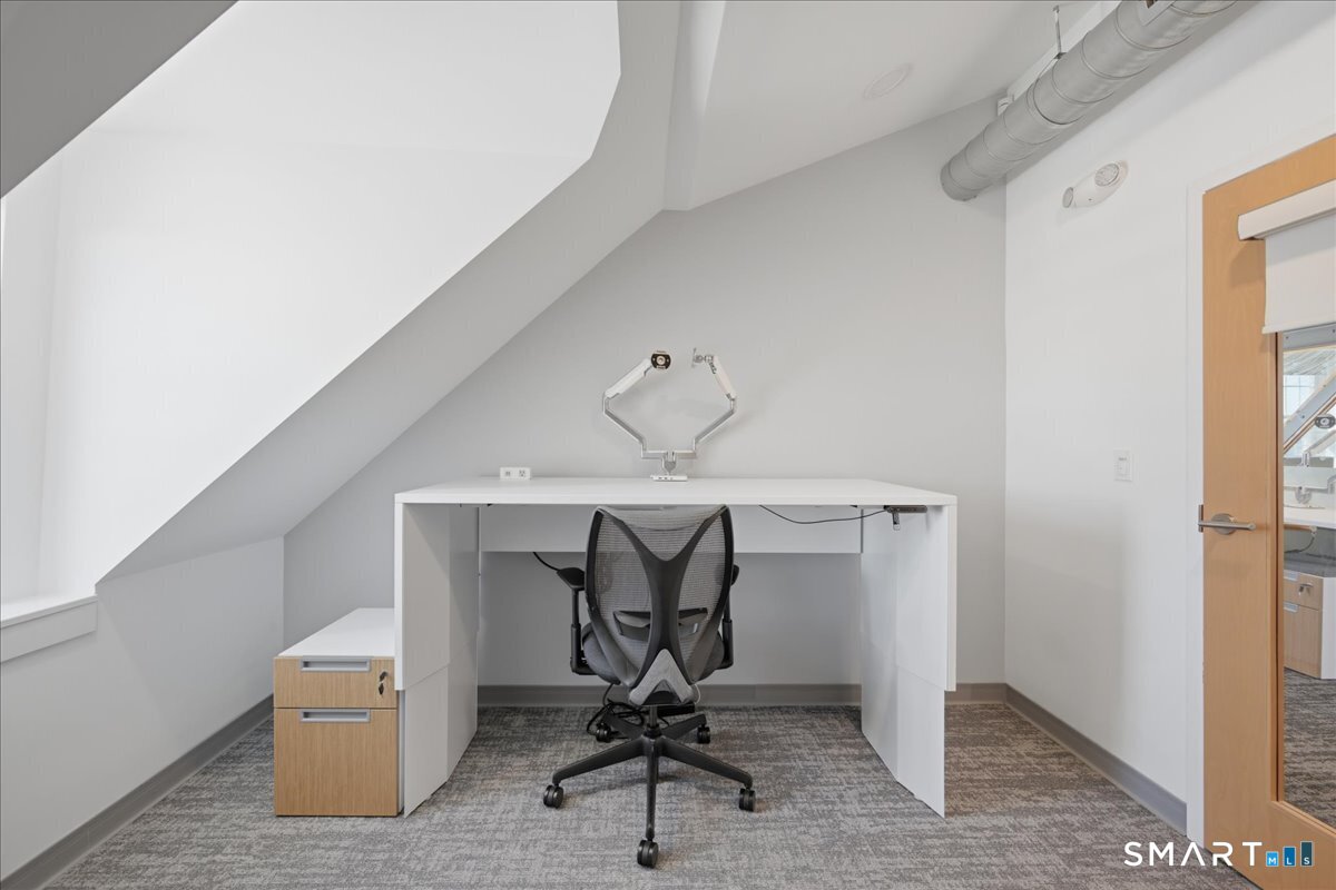 40 Bank Street New London CT 06320