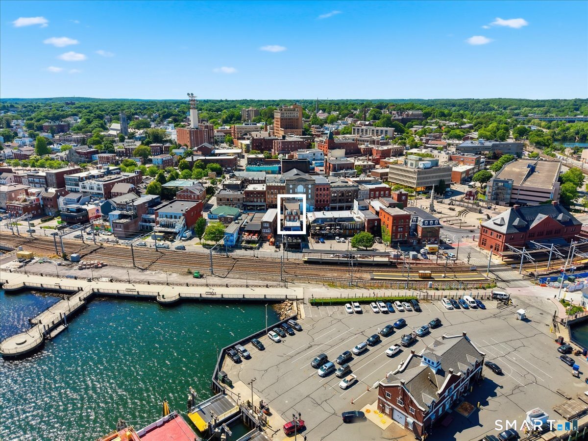 40 Bank Street New London CT 06320