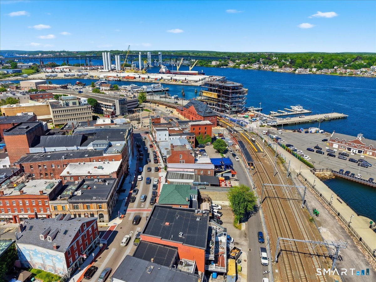 40 Bank Street New London CT 06320