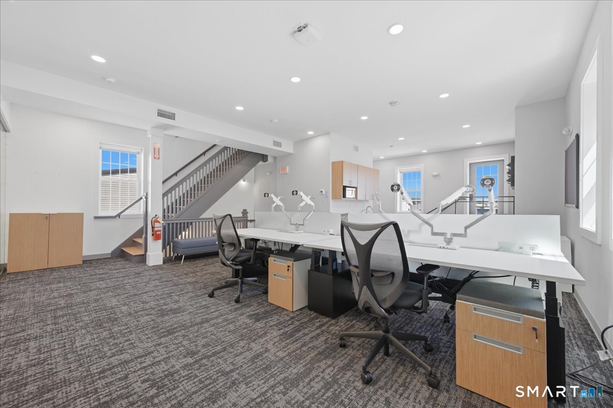 40 Bank Street New London CT 06320