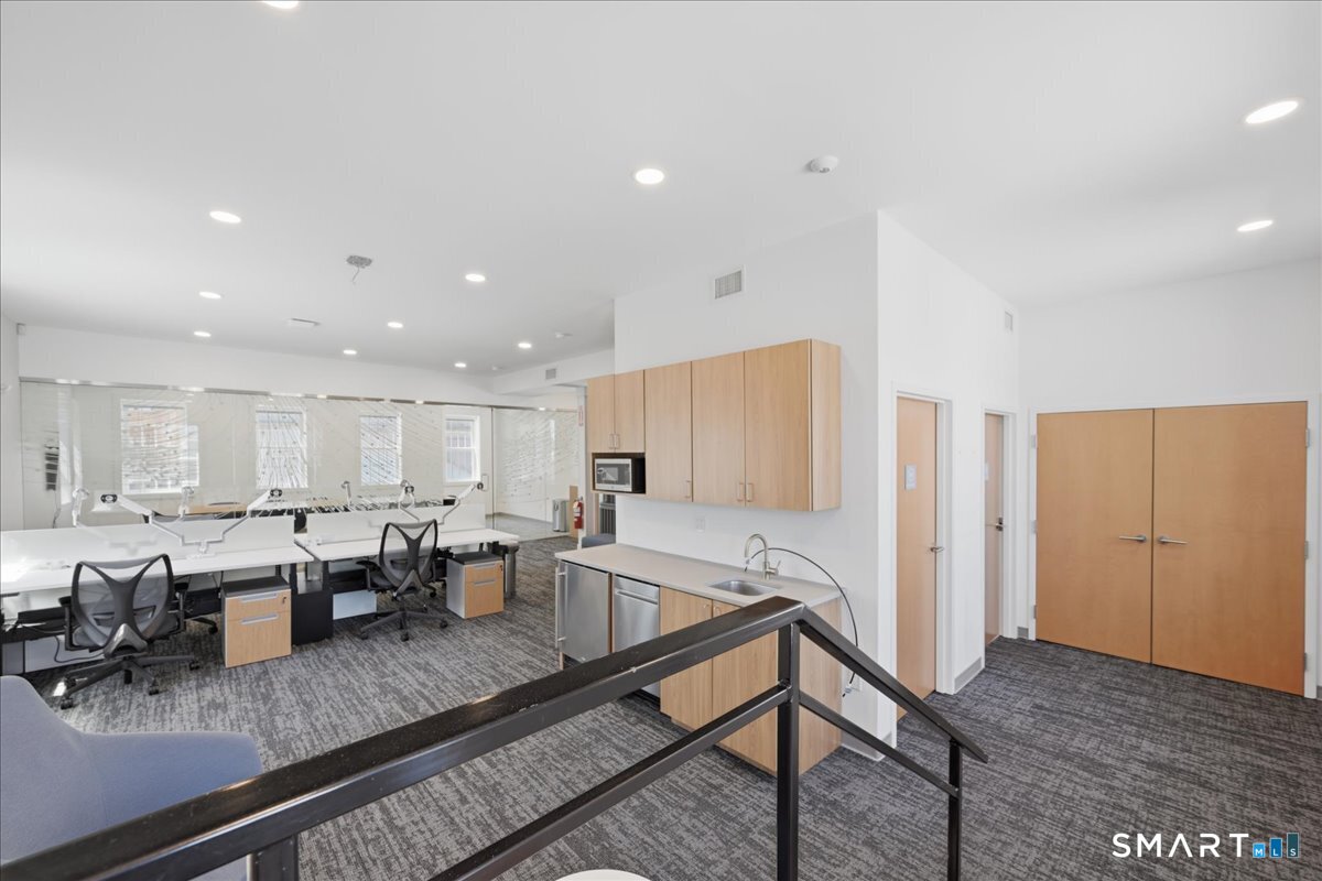 40 Bank Street New London CT 06320