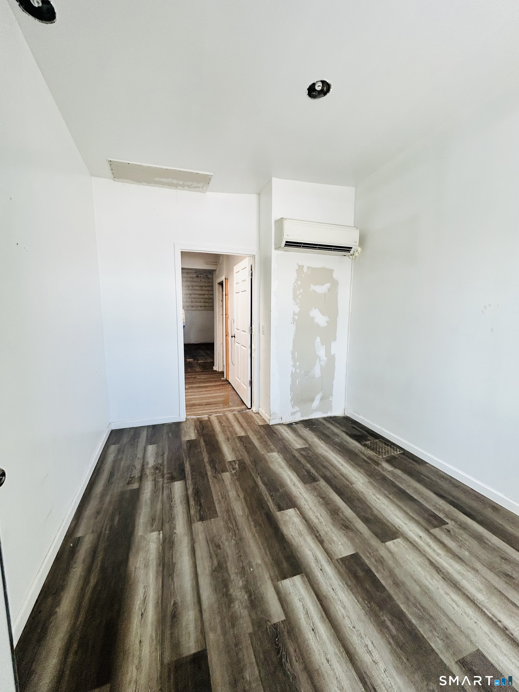 27 Kimberly Avenue West Haven CT 06516