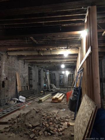 27 Bank Street New London CT 06320