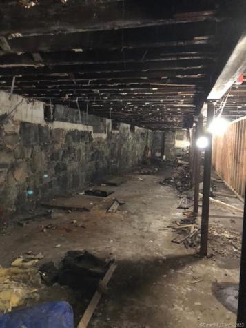 27 Bank Street New London CT 06320