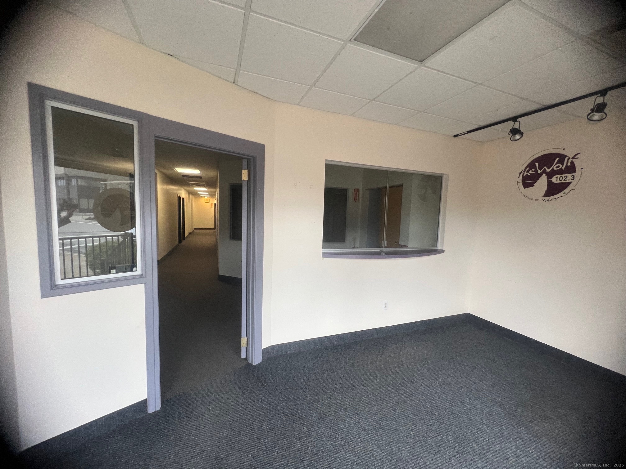 7 Governor Winthrop Boulevard New London CT 06320