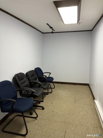 1068 Hartford Turnpike Waterford CT 06385