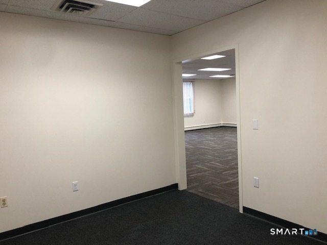 2 Barnard Lane Bloomfield CT 06002