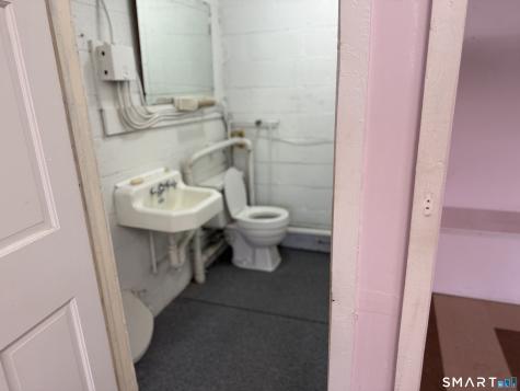 112 North Street Groton CT 06340