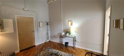 642 Hilliard Street Manchester CT 06042