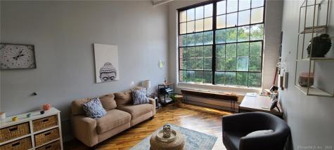 642 Hilliard Street Manchester CT 06042