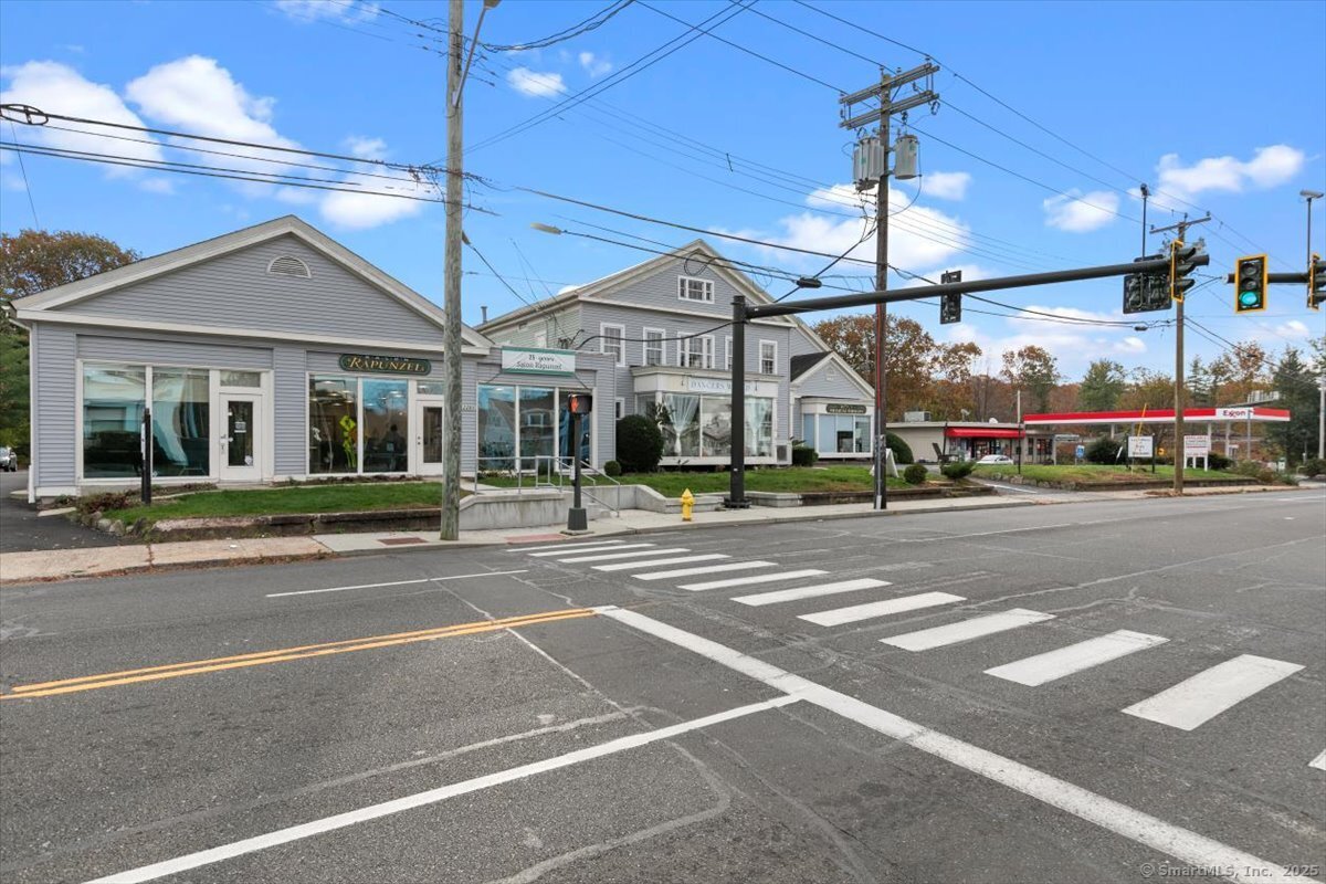 2285 Whitney Avenue Hamden CT 06518