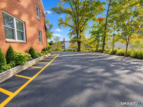 10 Dale Street West Hartford CT 06107