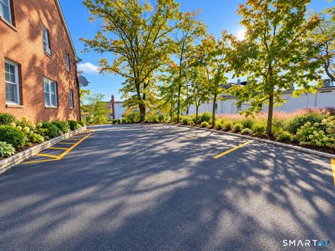 10 Dale Street West Hartford CT 06107